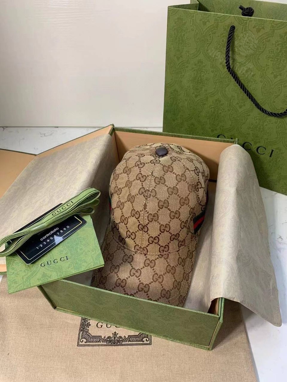 Бейсболка Gucci