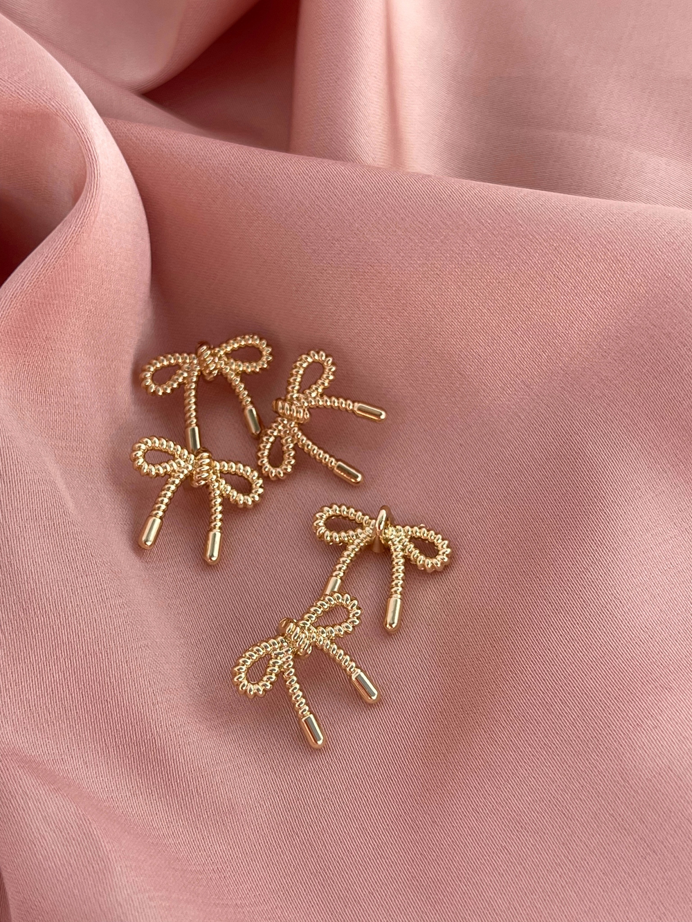 Пуговицы бантики золотые