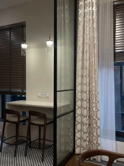 Полубарный стул Esse 65 см, темно-коричневый, бежево-серая водоотталкивающая обивка