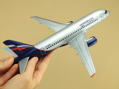 Модель самолета SSJ-100 (М1:100, Аэрофлот, RA-89007, Дмитрий Барилов)