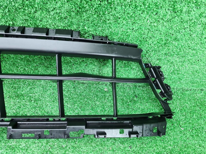 Решетка перед бампера Porsche Panamera 971 (20-24)