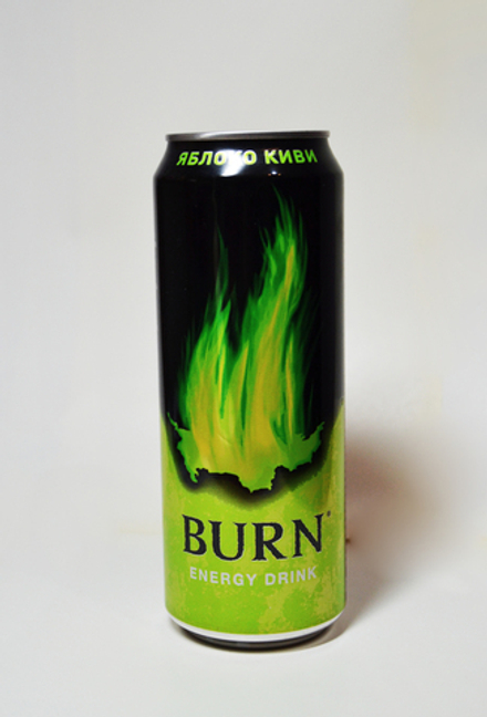 Энергетический напиток BURN Яблоко-Киви 0,49 л.