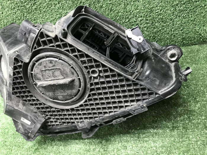 Фара левая Mercedes GLC X253 (2019-2022) LED