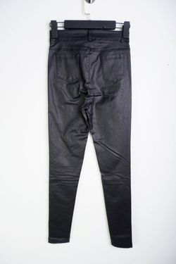 Джинсы обтягивающего кроя, визуально на 40/42 размер