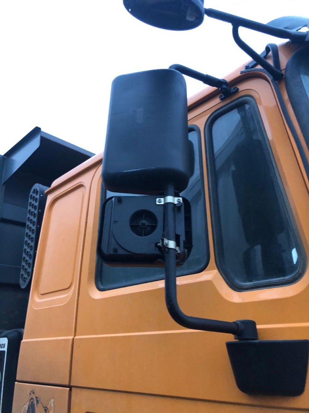 Shacman (Shaanxi) SX* 6x4 Самосвал SX3258DR384 (Дизельный, 9,7 л, 336 л.с., МТ)