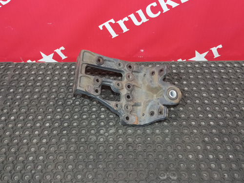 Кронштейн рессоры передней левый