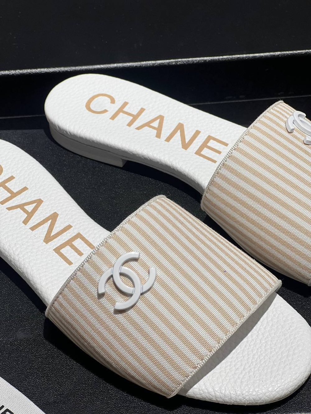 Шлепанцы CHANEL