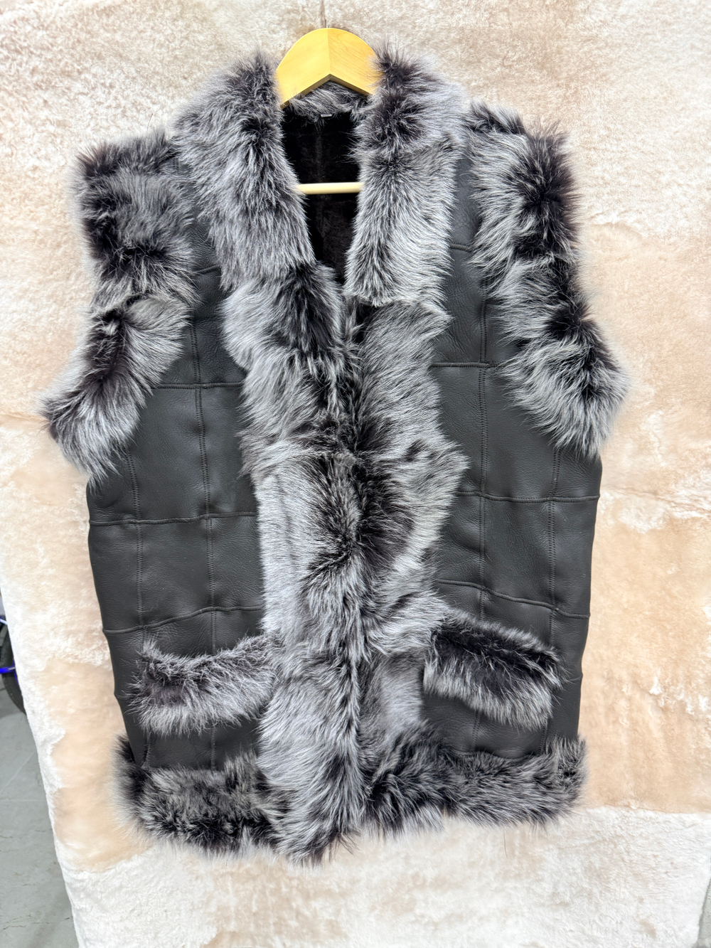 Жилет из натуральной овчины. 62-64 Размер