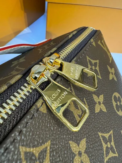 Несессер Louis Vuitton Toiletry Bag 2 Compartments Monogram коричневый