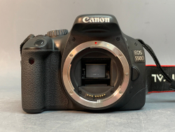 Canon EOS 550D Kit 18-55mm 10.000 кадров