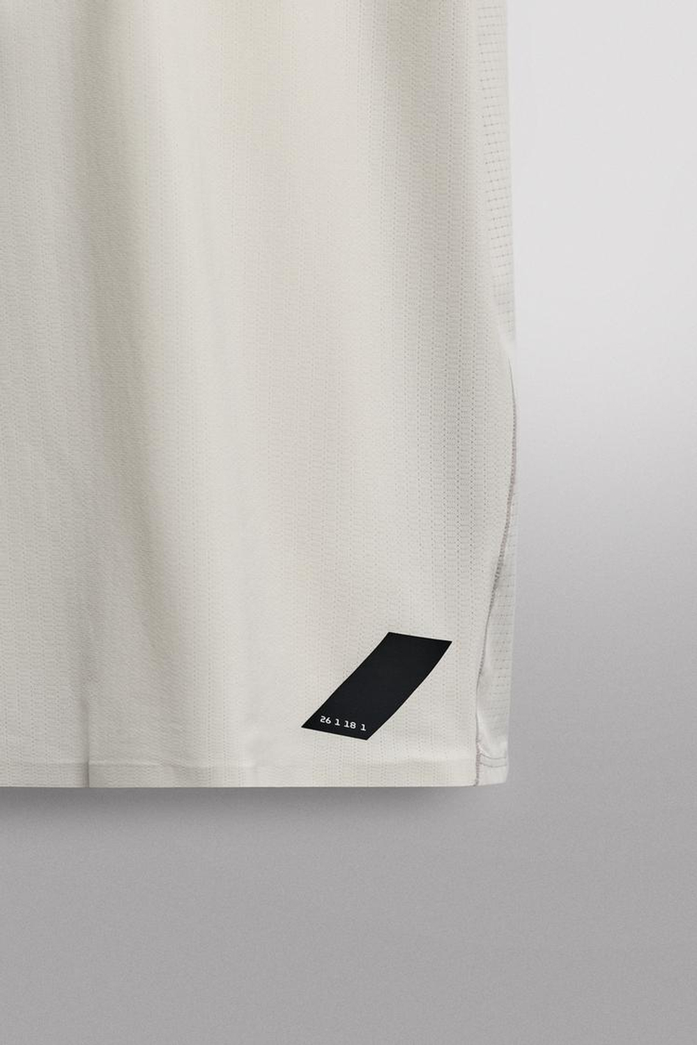 ZARA КОМБИНИРОВАННАЯ ТЕХНИЧЕСКАЯ ФУТБОЛКА ДЛЯ БЕГА, СВЕТЛО-СЕРЫЙ