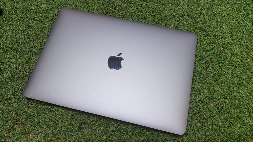 MacBook Pro 13 (2017, два порта Thunderbolt 3) Retina i5/8Gb/SSD 128Gb/A1708