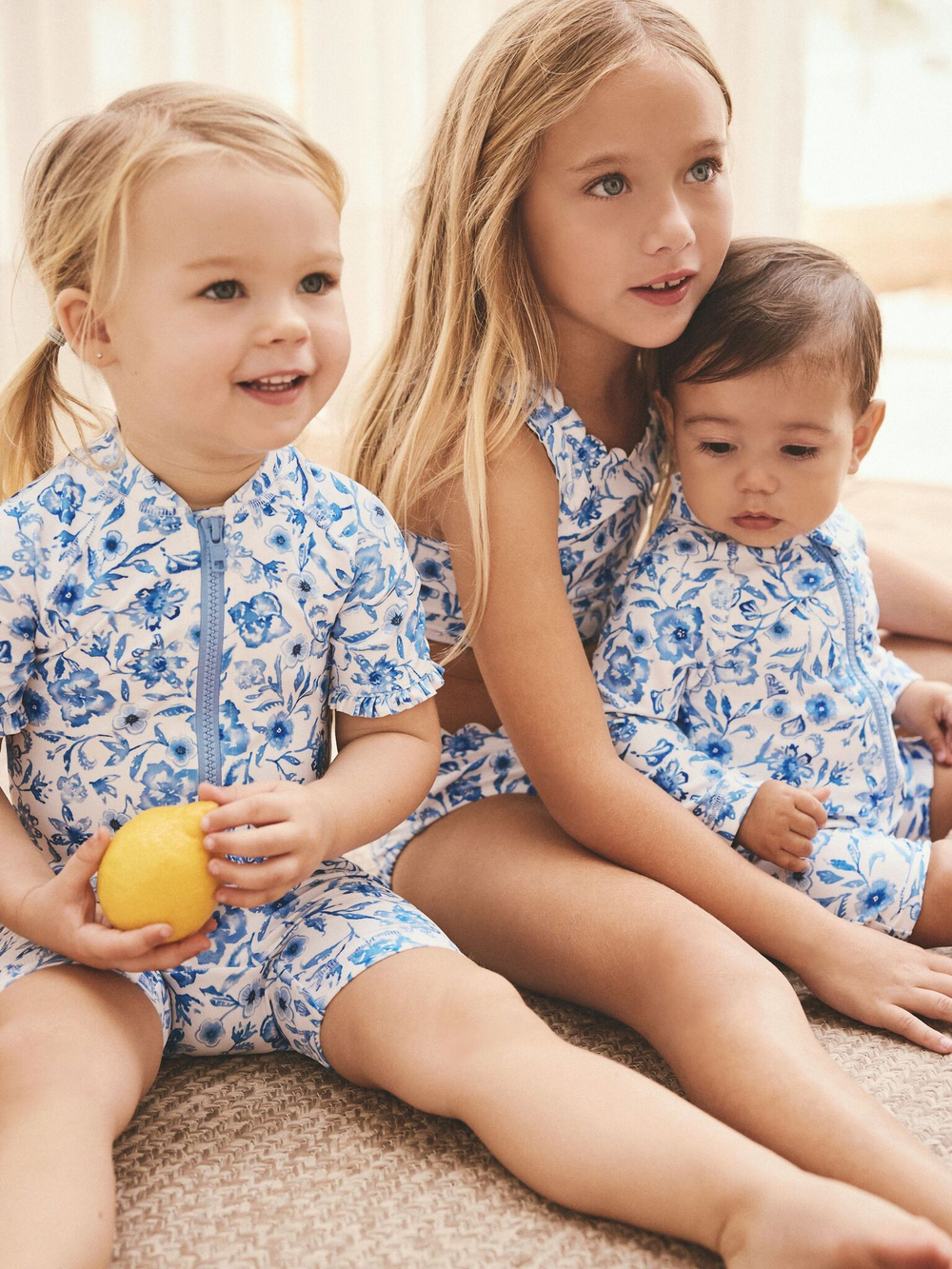 Купальник слитный на молнии для девочки Next AB7-032, Синий, Белый