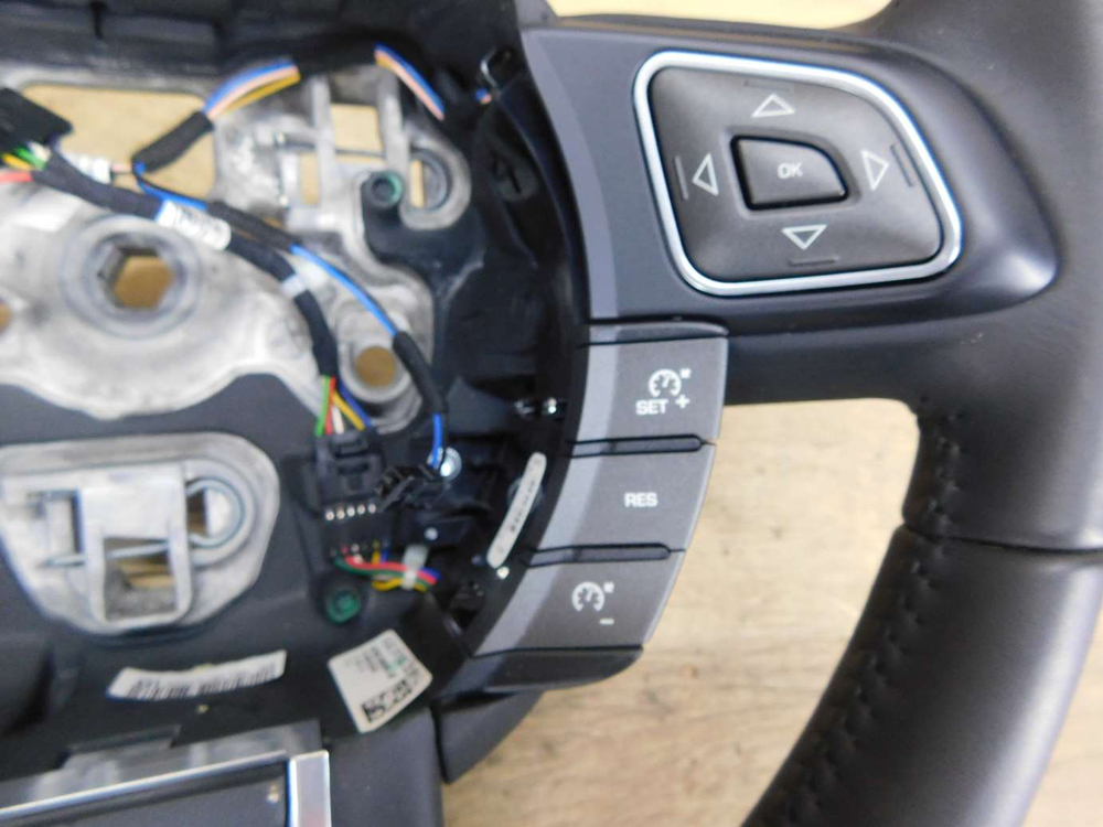 руль Land Rover Evoque 2016