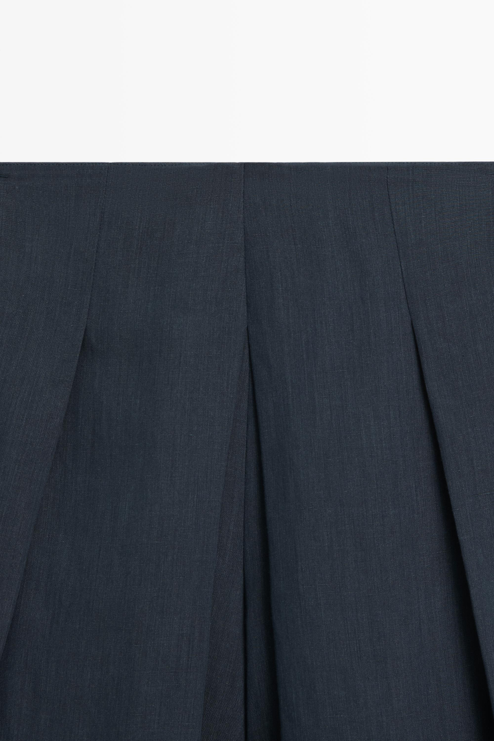 Massimo Dutti Шорты со складками изо льна, синий