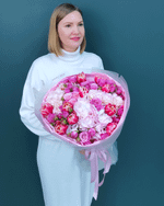 Букет из гортензии,тюльпанов и кустовой розы(00473)