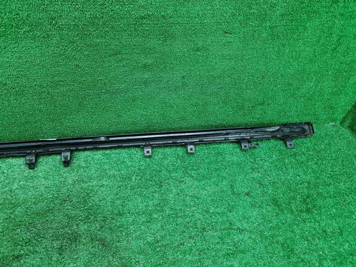 Накладка порога правая BMW I7 G70 (2022-н.в.)