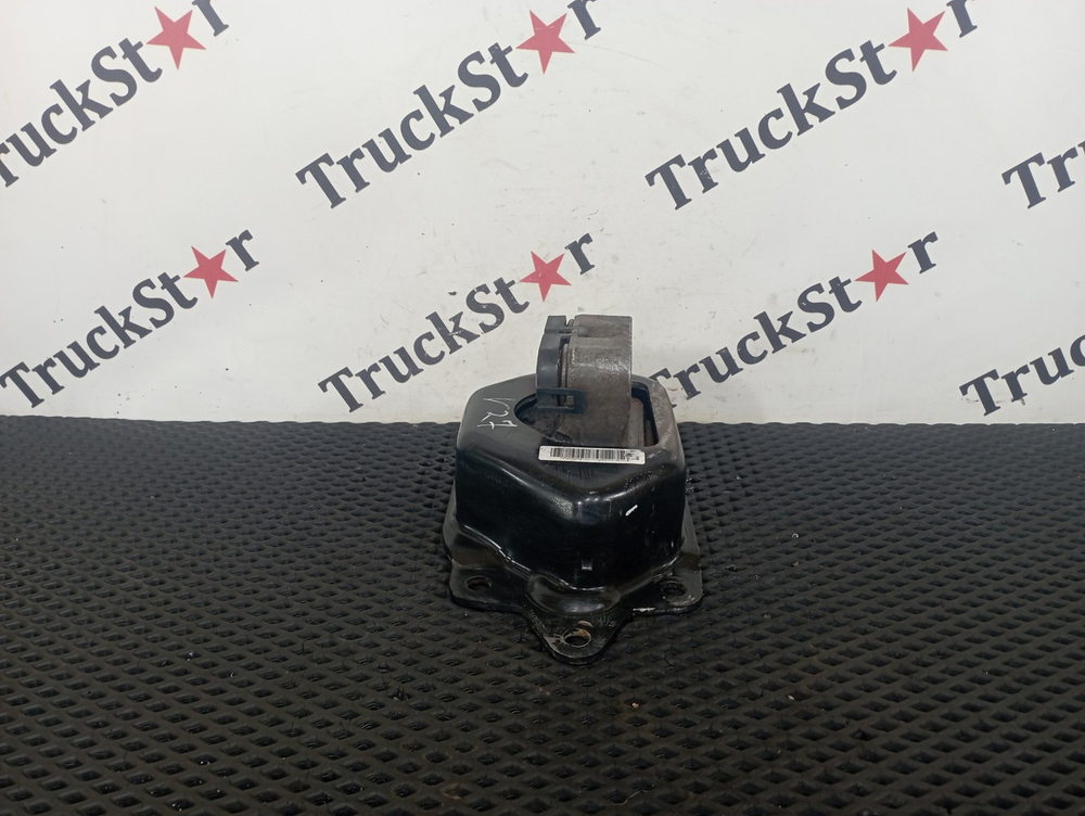 Подушка двигателя задняя 2017г.