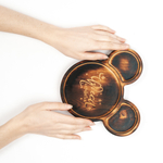 Менажница из древесины кедра для подачи блюд и закусок с гравировкой "Чудеса случаются"