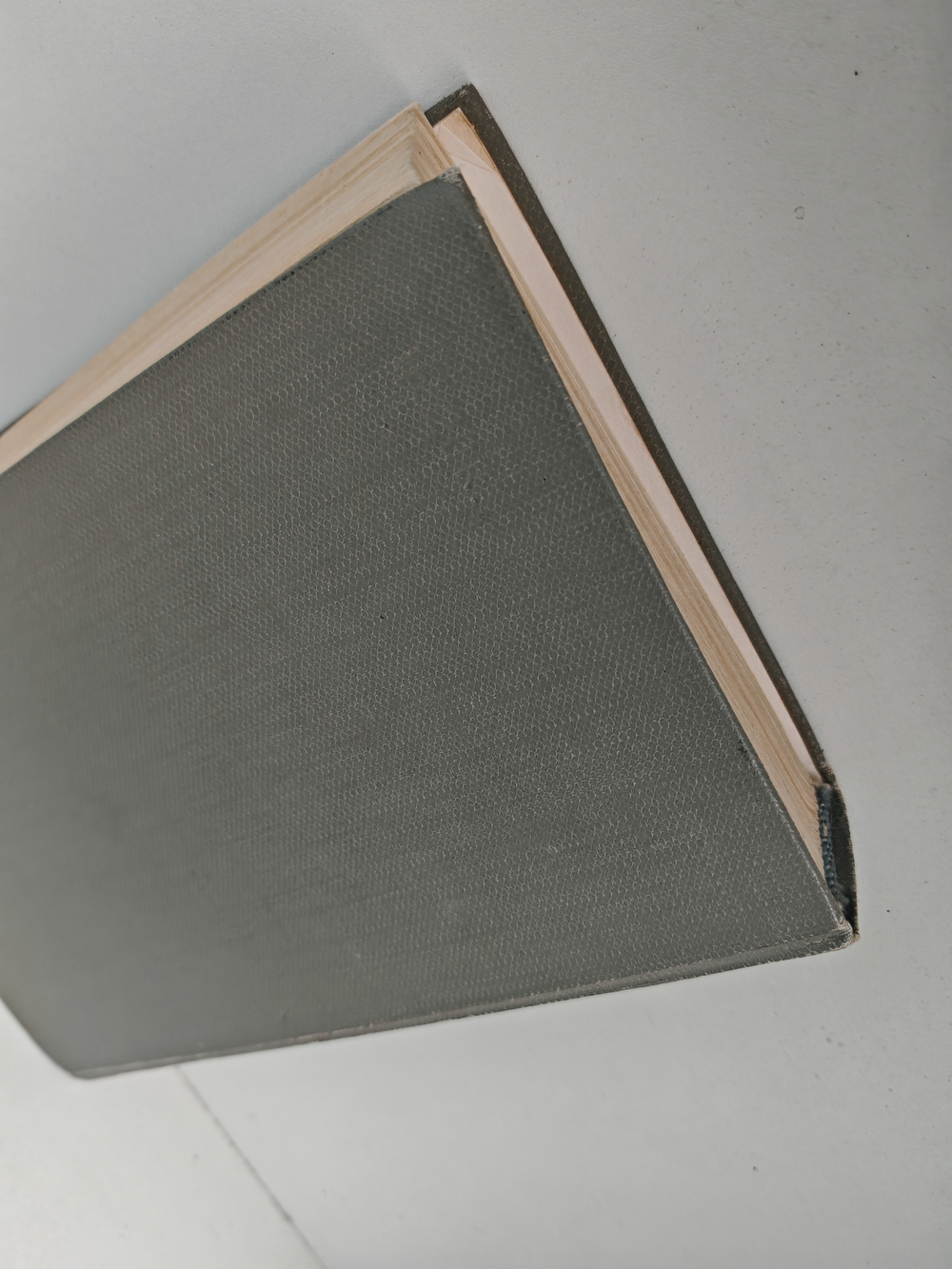 Живые и мёртвые