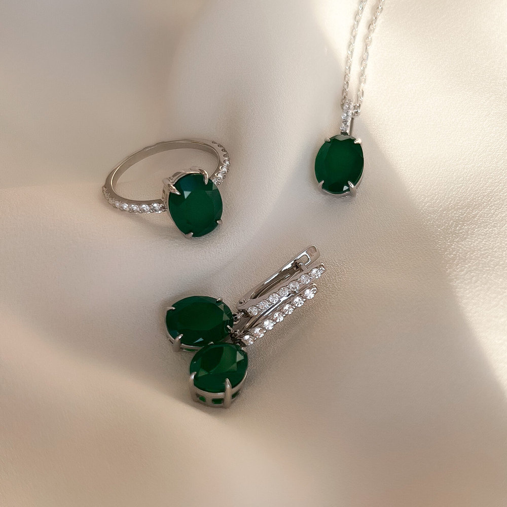 Кольцо Мечта с изумрудным агатом и белыми топазами