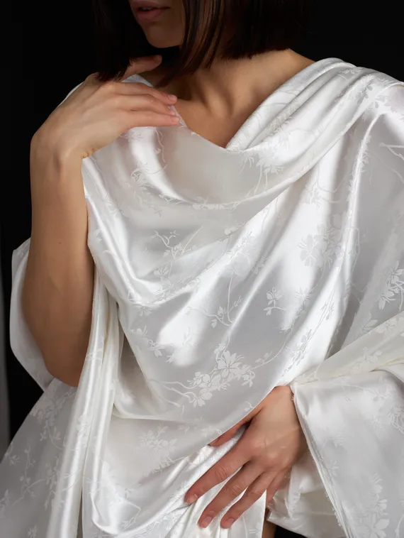 Ткань шелк Армани Жаккард, арт. 1870/2, дизайн "цветы на ветке", белый