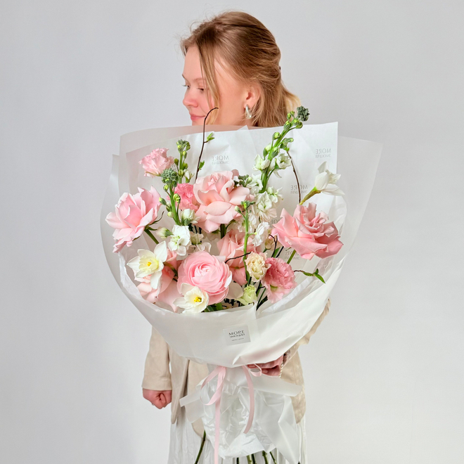 Раскидистый букет Монами