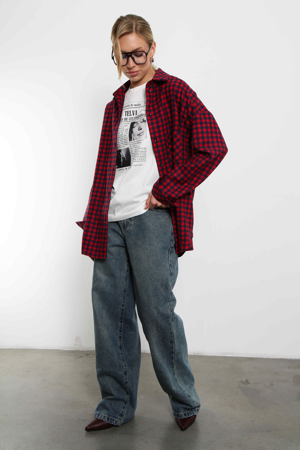 Футболка женская с оверсайз Модная пресса (молочный)