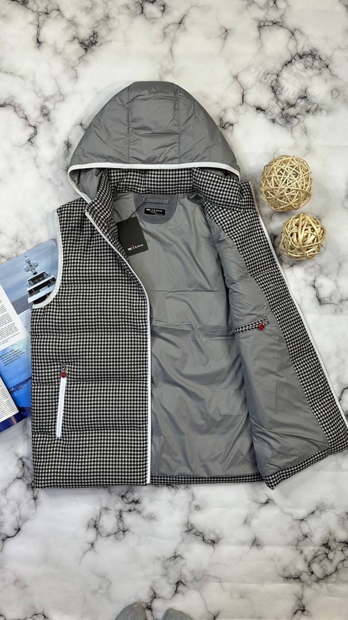 Пуховый жилет Kiton