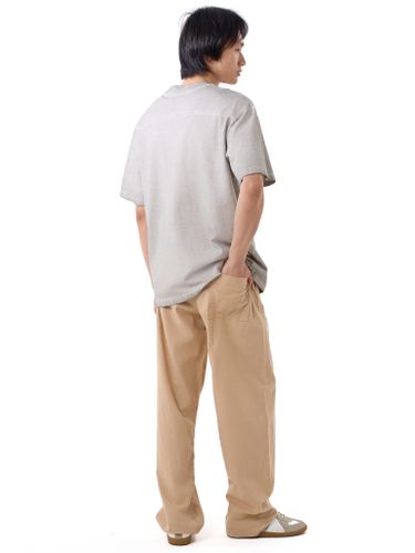 Серая футболка Senseera с карманом на груди