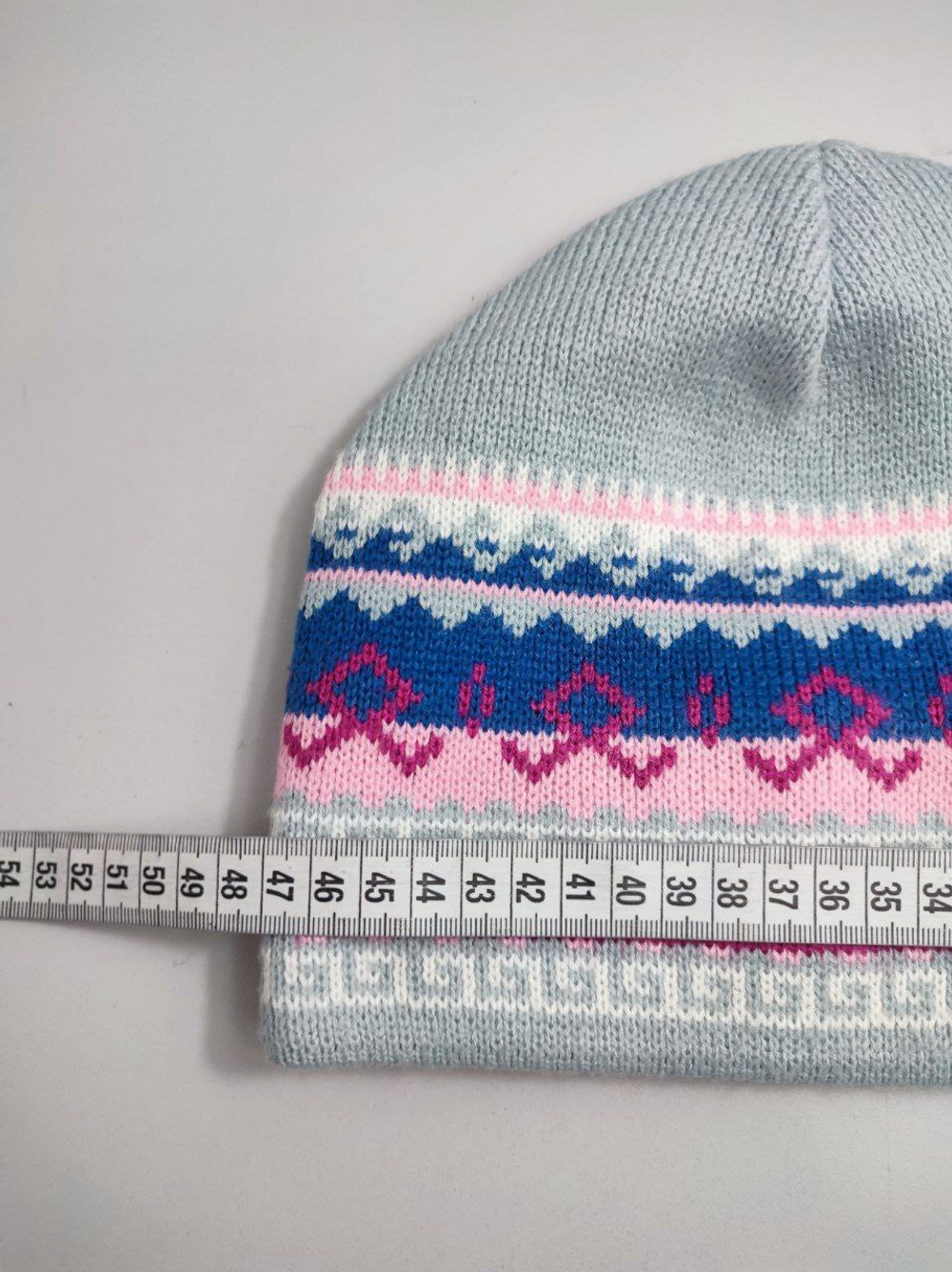 Шапка из акрила