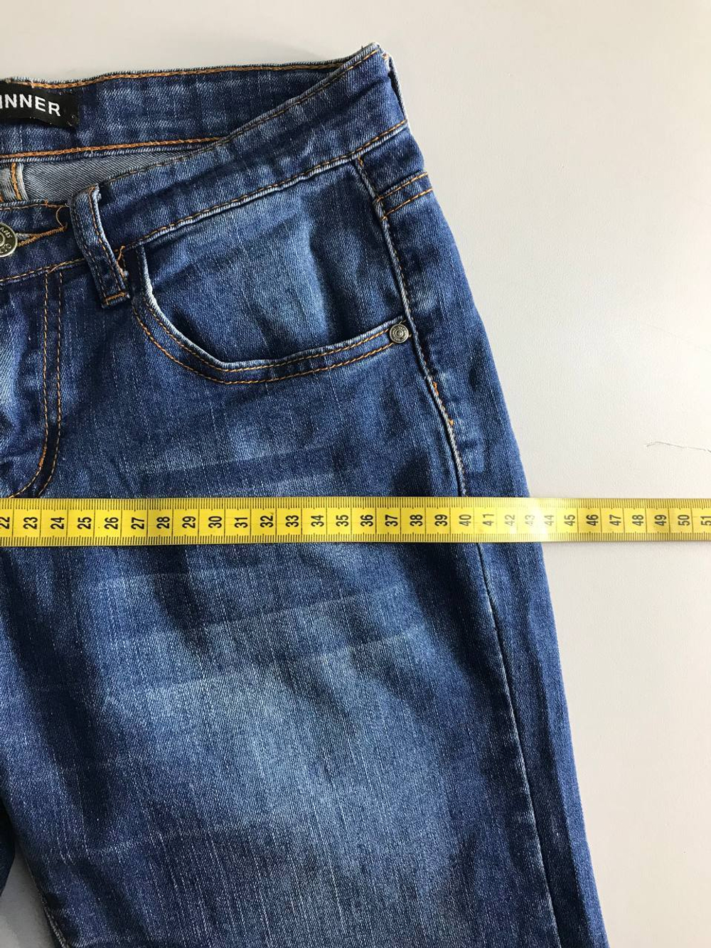 Джинсы практичные и удобные, маркировка 17, визуально на 42 размер