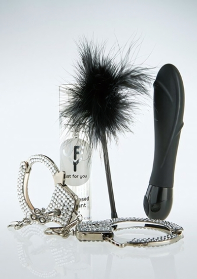 Секс-набор Luxe №5 Just For You (черный) (Цвет: черный)