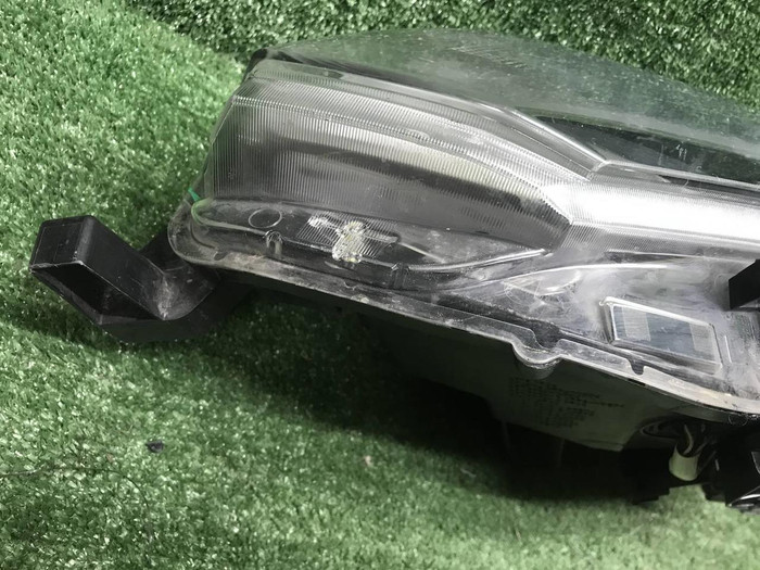 Фара левая Nissan X-Trail T32 (17-22) LED