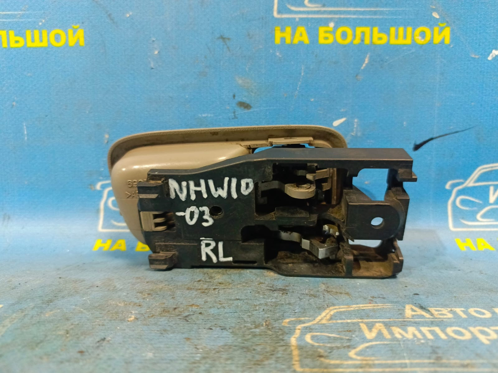 Ручка двери задней левой салонная TOYOTA PRIUS 1999
