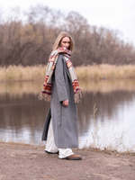 Теплый палантин с орнаментом