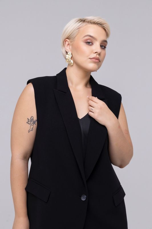 Жилет удлиненный, черный