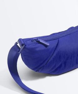 OYSHO Стеганая мини-сумка с плечевым ремнем, синий