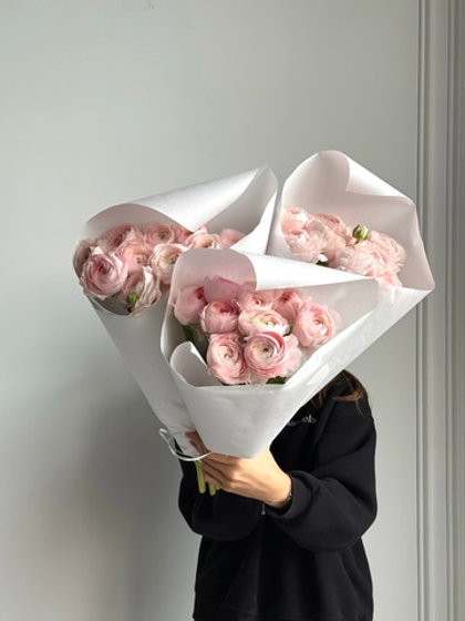 Охапка ранункулюсов в розовом оттенке 10 шт