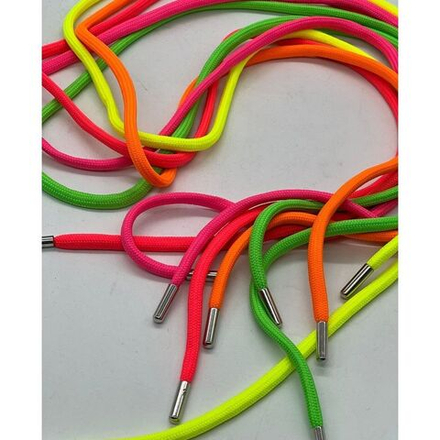 Шнур круглый с наконечником 7мм 120 см Цвет Неон в ассортименте
