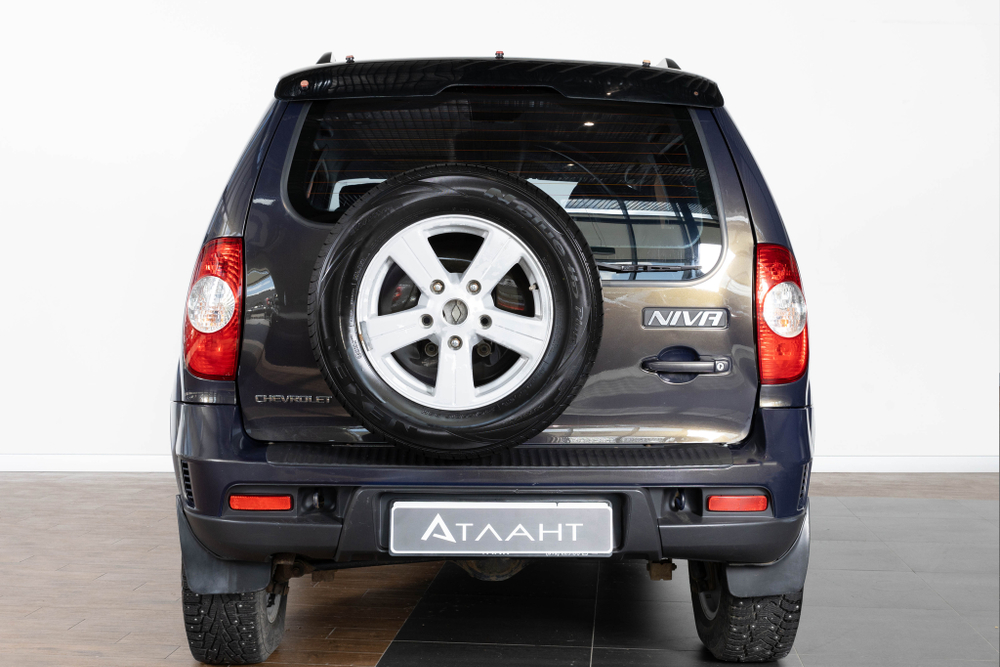 Chevrolet Niva, 2013 год