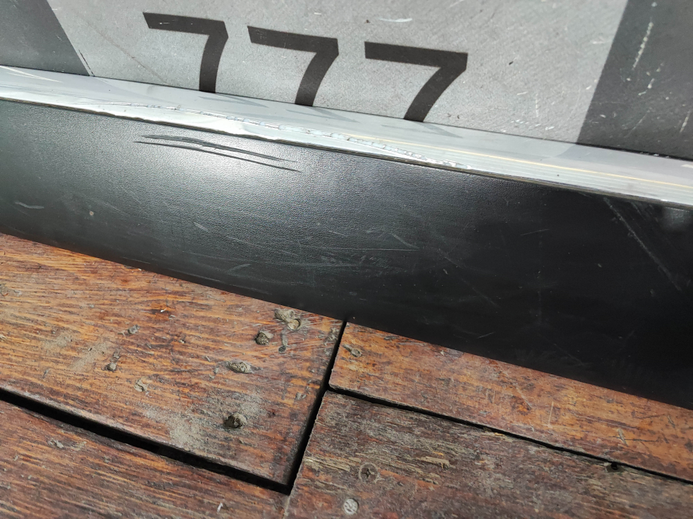 Накладка двери передней правой Citroen C3 Picasso 08-17 Б/У Оригинал 9686338477