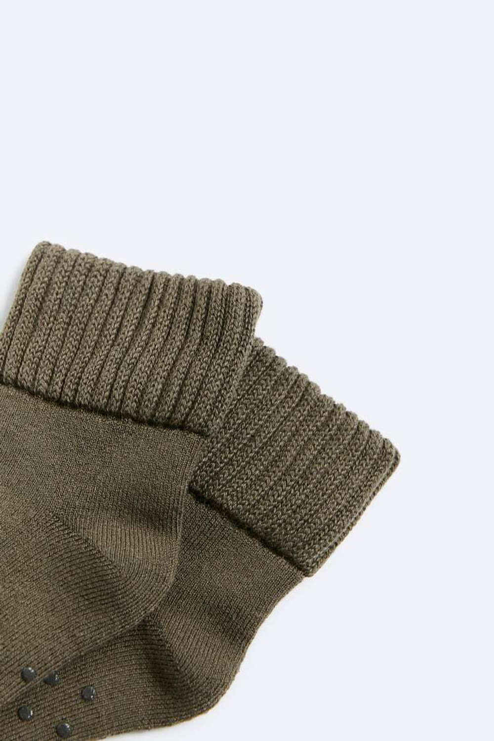 ZARA КОРОТКИЕ НЕСКОЛЬЗЯЩИЕ НОСКИ, ХАКИ