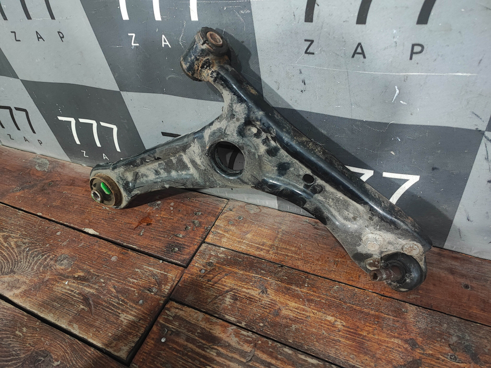 Рычаг передний правый Omoda C5  Б/У Оригинал 202000471AA