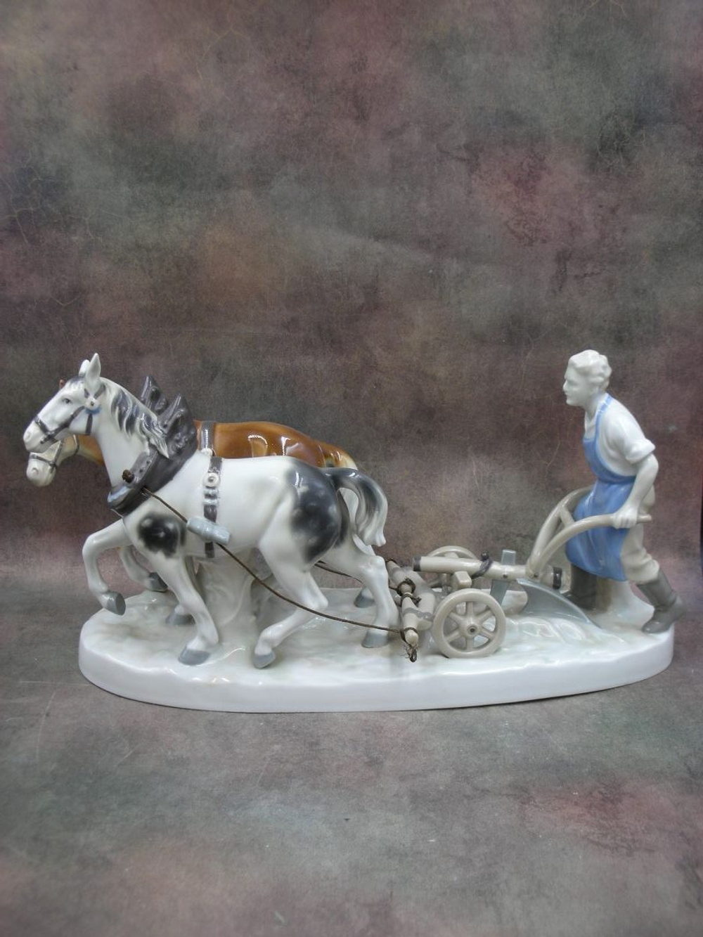 Статуэтка. Фарфор. Пахарь. Grafenthal. Германия