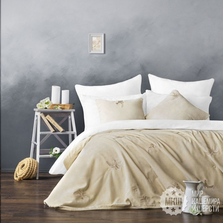 Покрывало на кровать с вышивкой ЛИБЕРТТ (арт. BL02-264-02) - кремовое