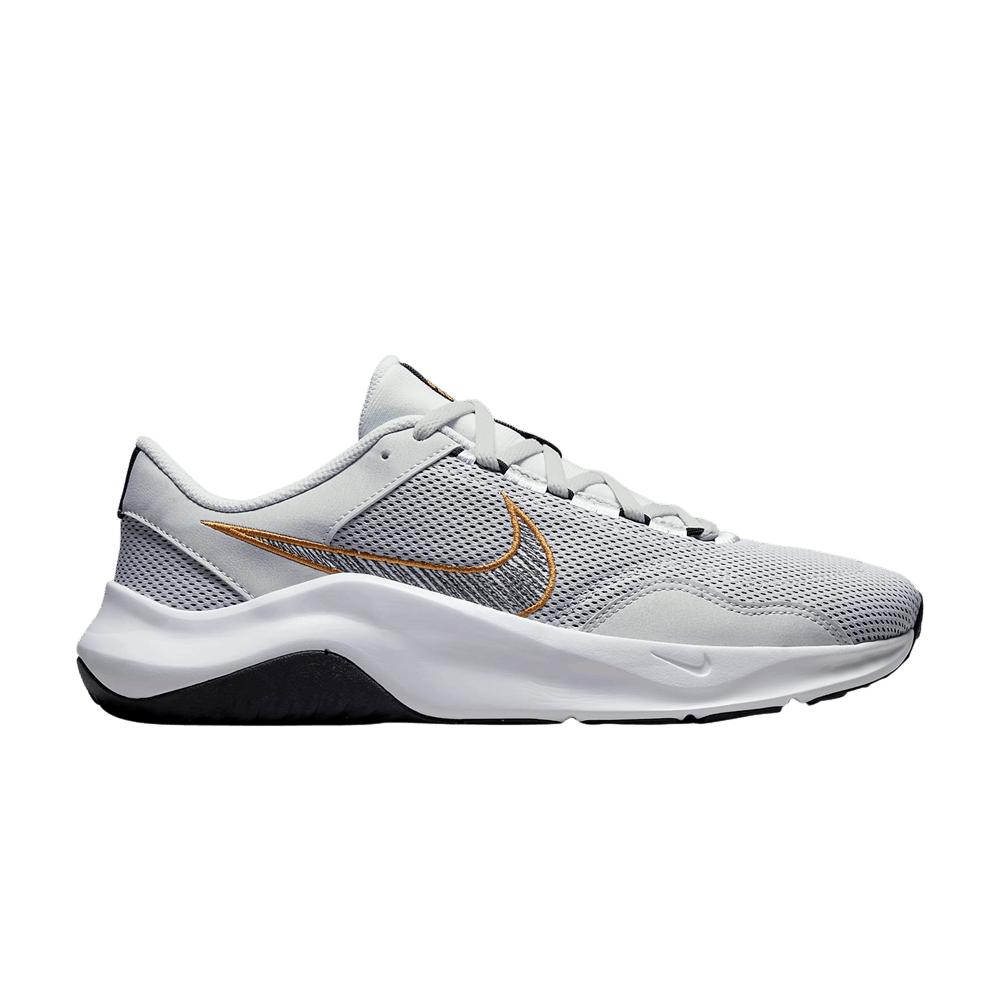 Кроссовки Nike Legend Essential Next Nature
