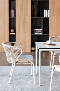 "Малага" обеденная группа на 4 персоны со стульями "Милан", каркас белый, роуп бежевый