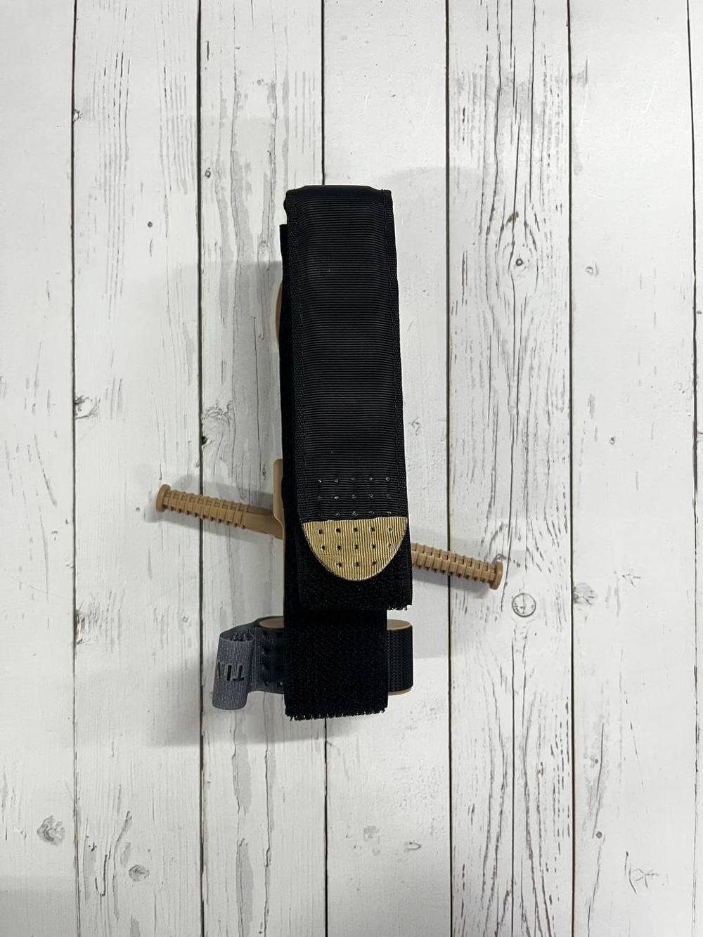 Жгут кровоостанавливающий / песок