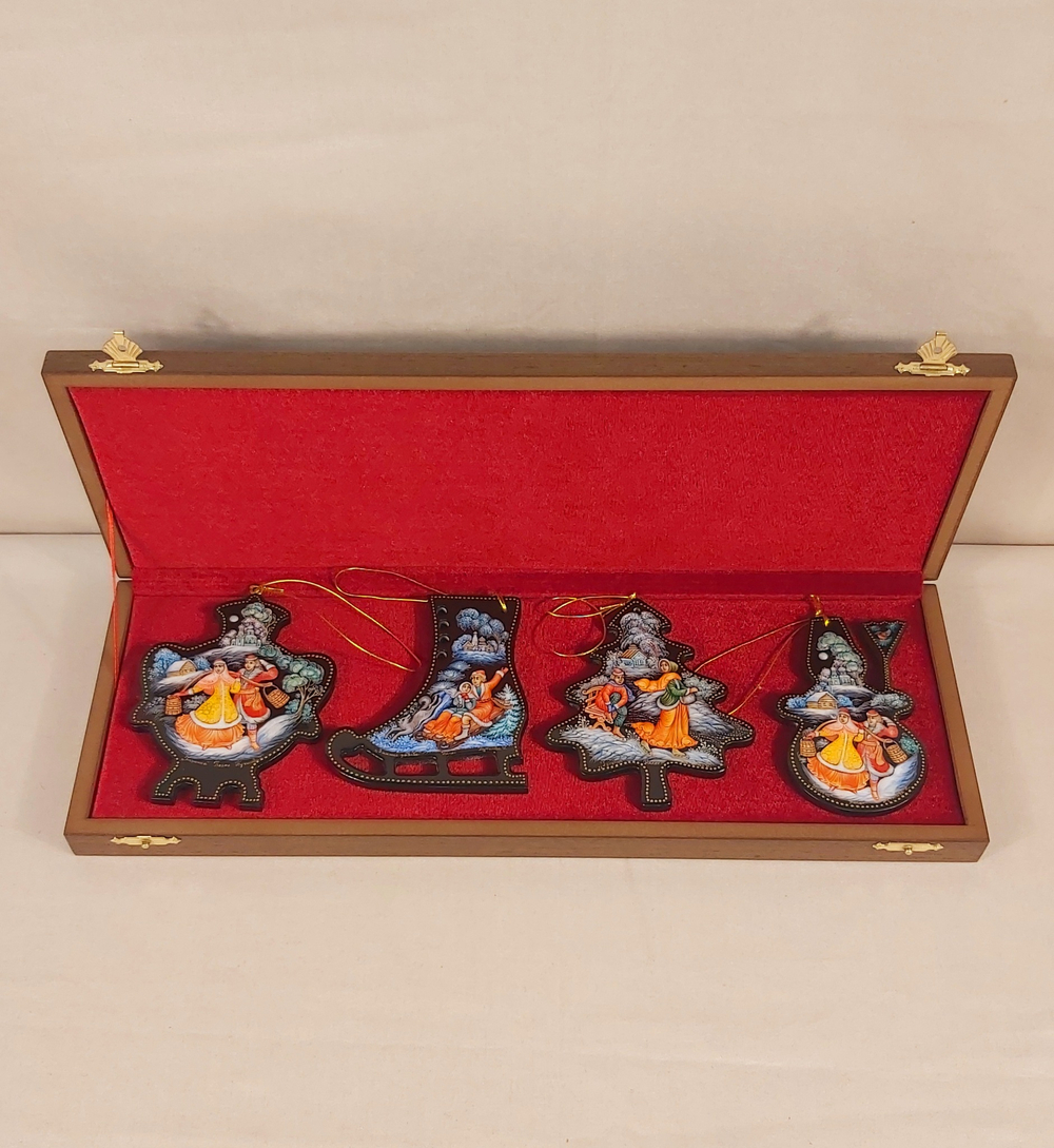 Набор из 4-х ёлочных игрушек  "Русская зима" с росписью Палех